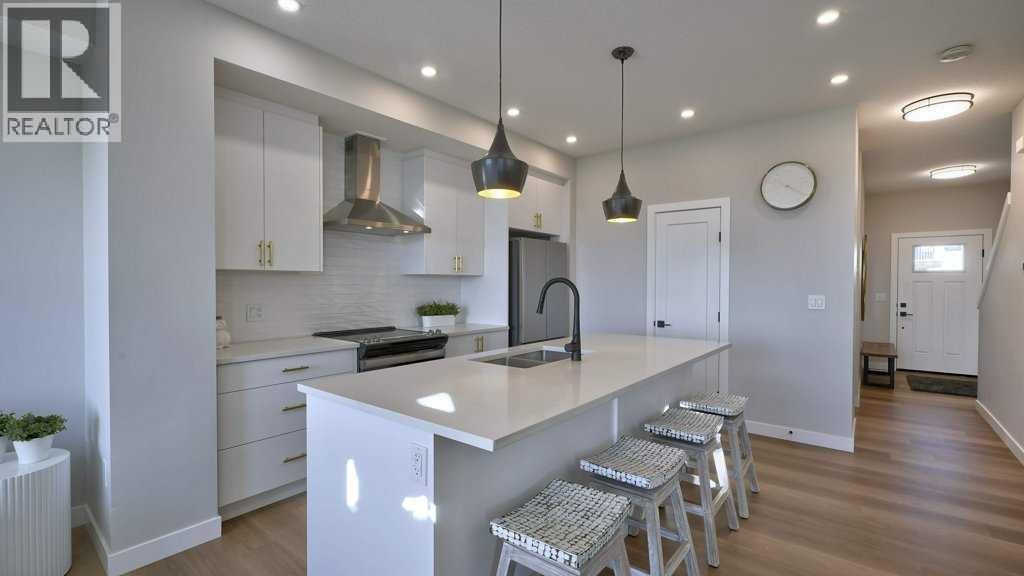 32 Heritage Lane, Cochrane
