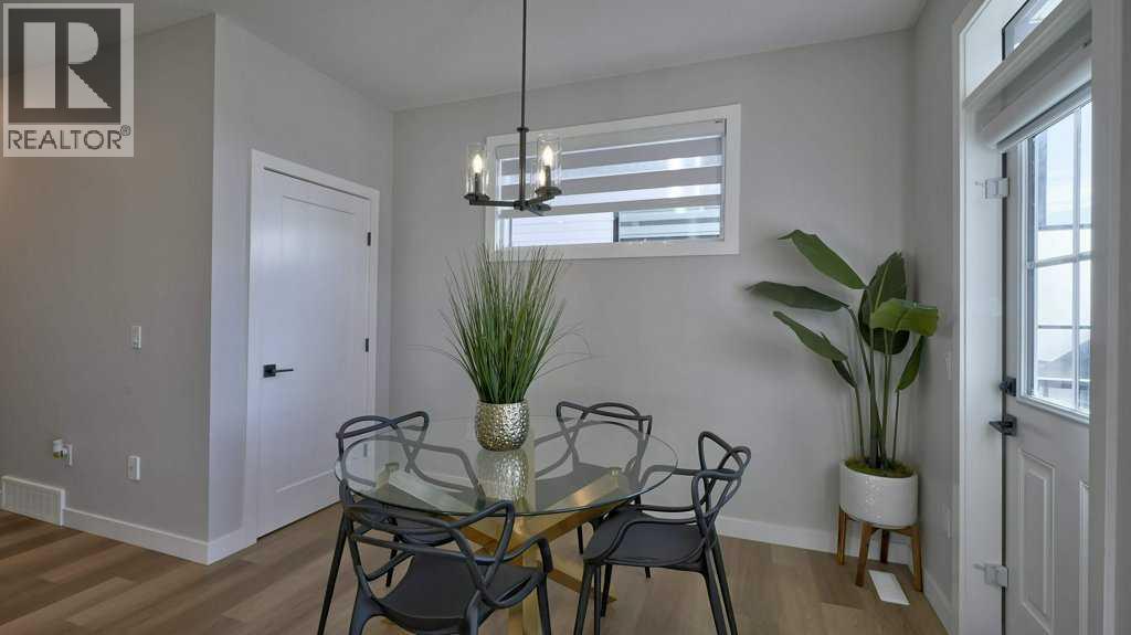 32 Heritage Lane, Cochrane