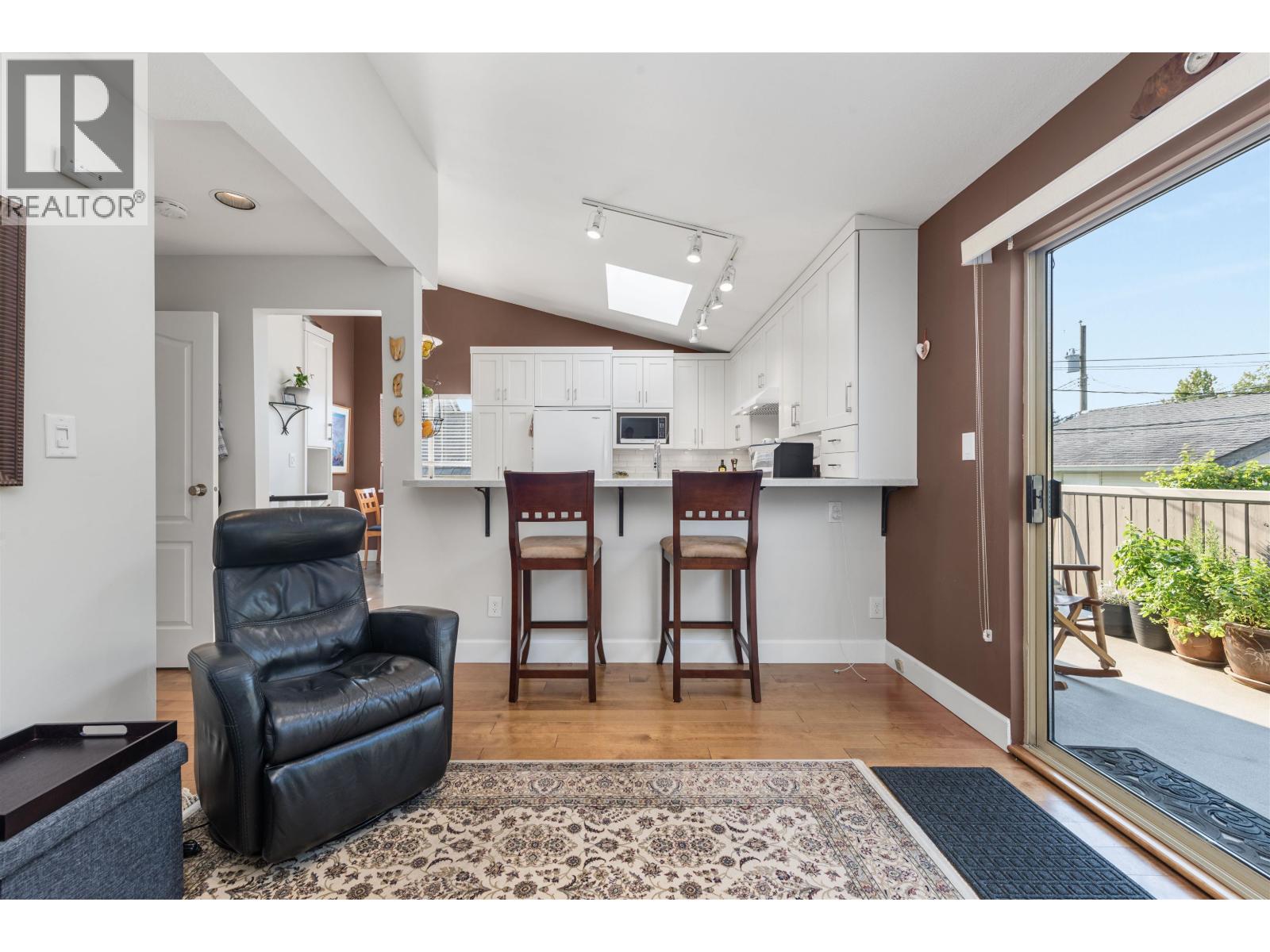 342 E 26TH STREET, North Vancouver