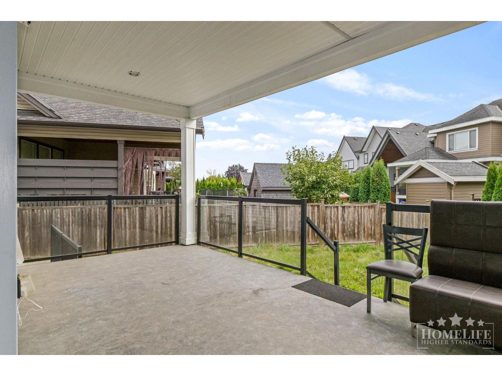 Upper House 16482 63 AVENUE, Surrey