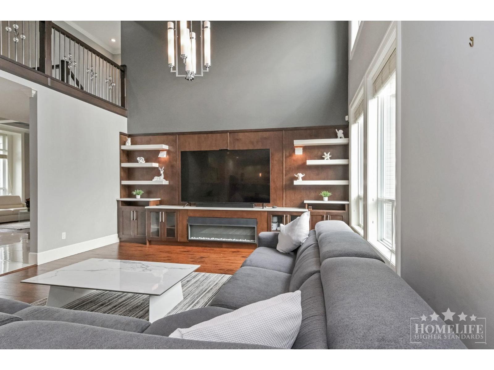Upper House 16482 63 AVENUE, Surrey