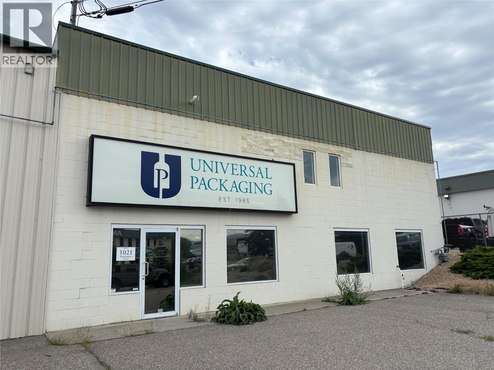 921 & 1021 Waddington Drive, Vernon