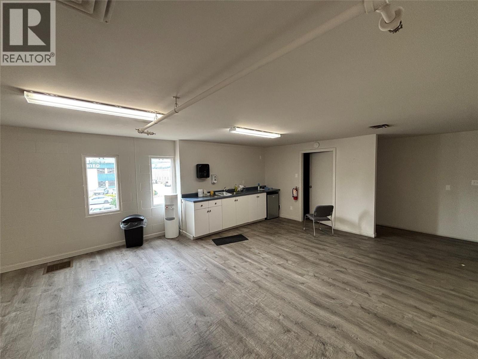 921 & 1021 Waddington Drive, Vernon