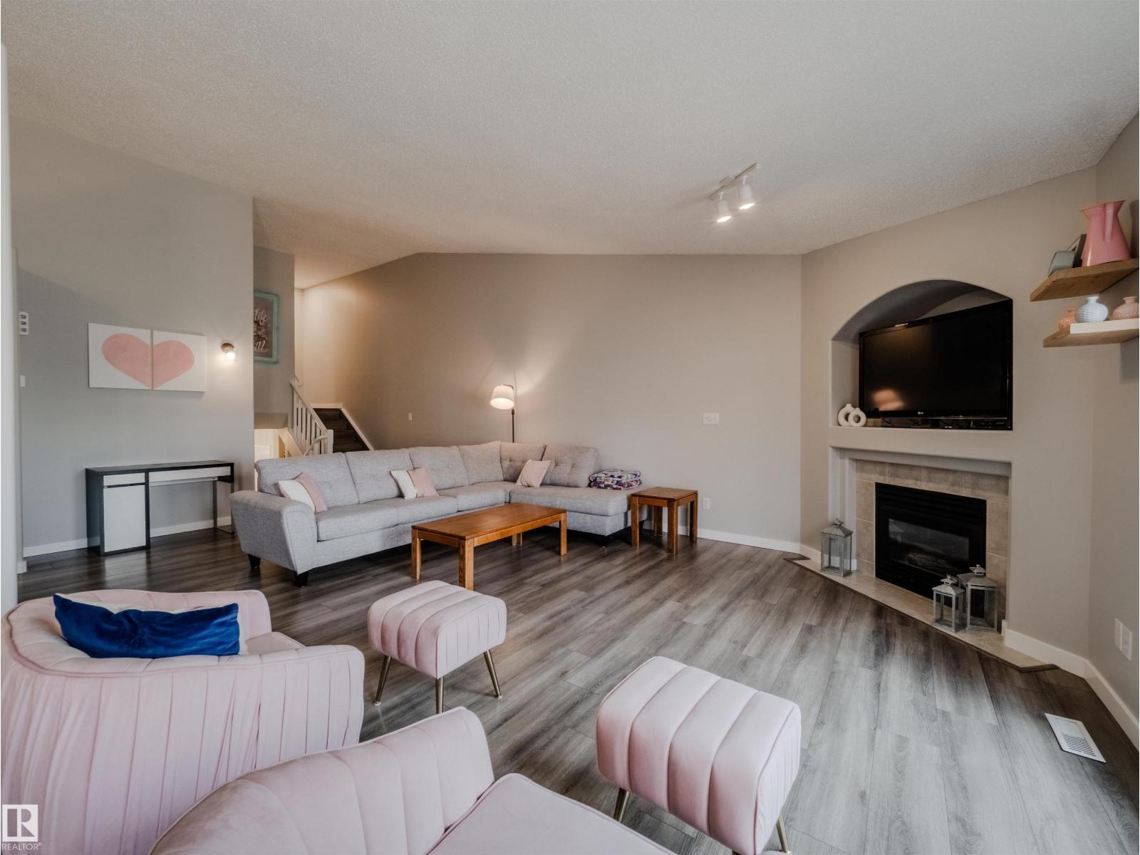 #18 64 BLACKBURN SW, Edmonton