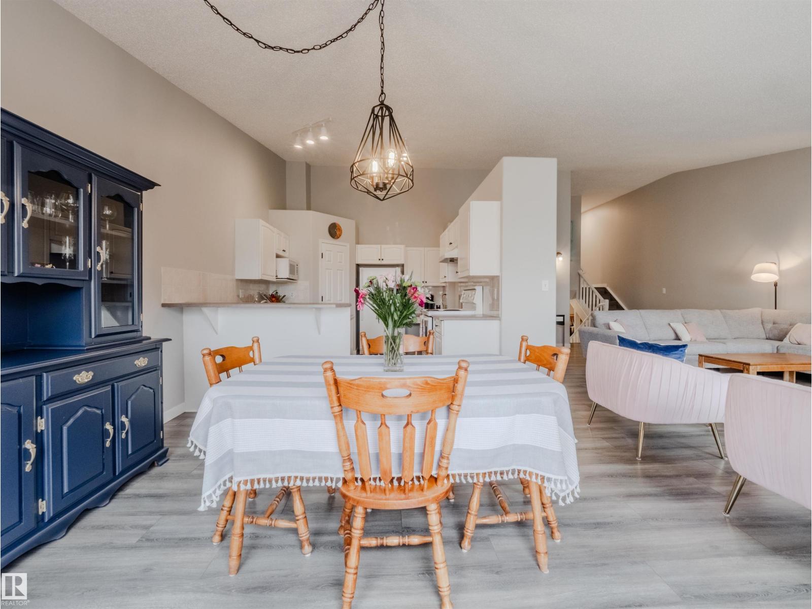 #18 64 BLACKBURN SW, Edmonton