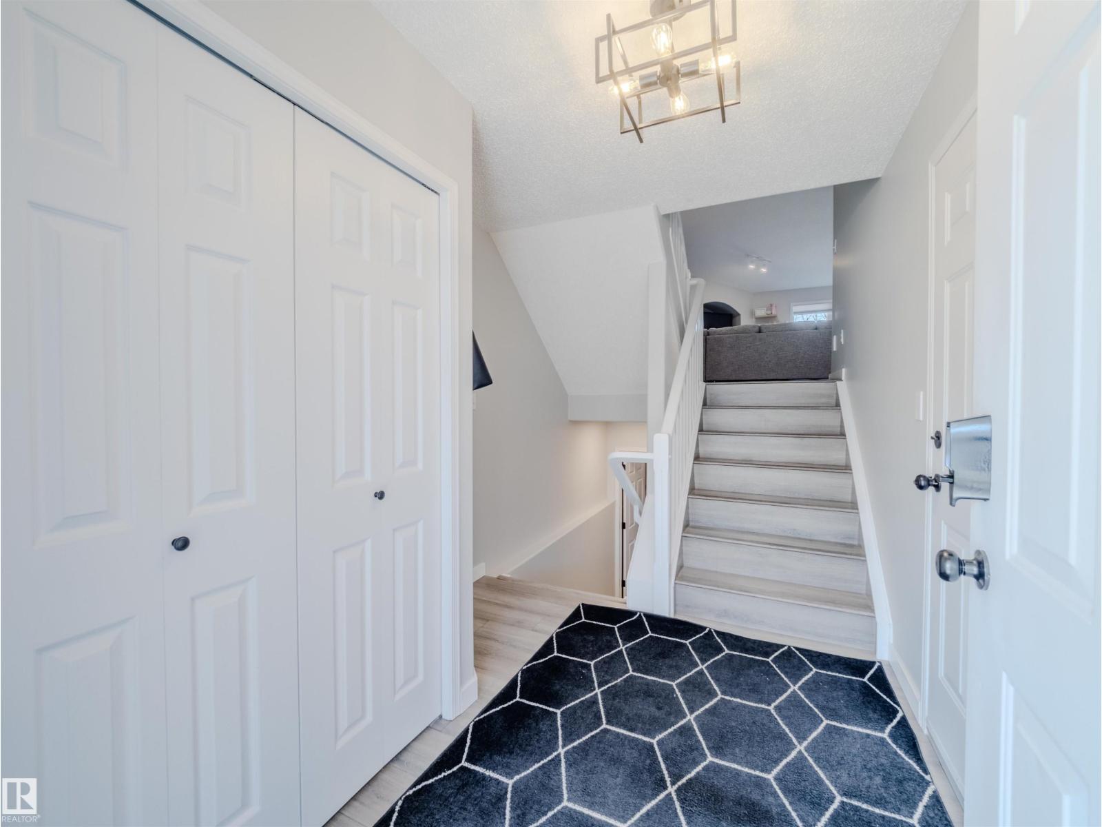 #18 64 BLACKBURN SW, Edmonton