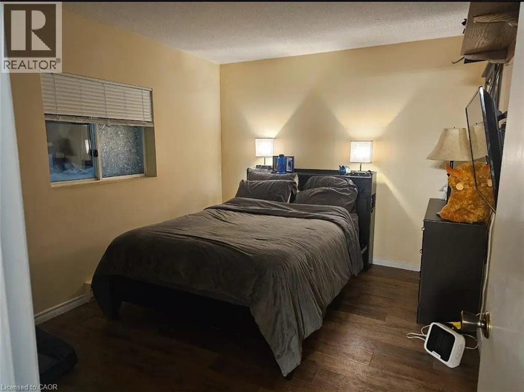 470 ELIZABETH Street E Unit# 4