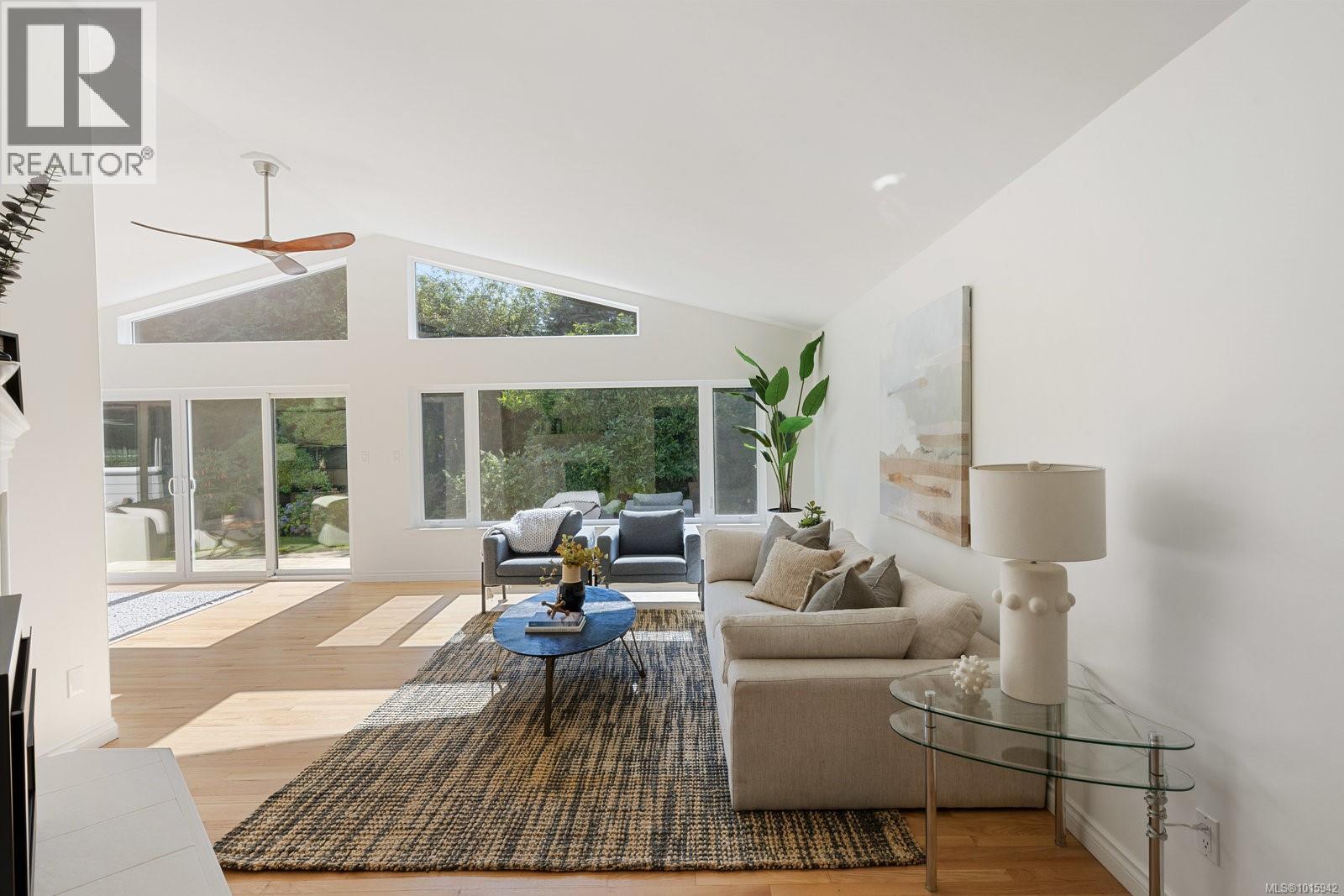 2693 MacDonald Drive East, Saanich