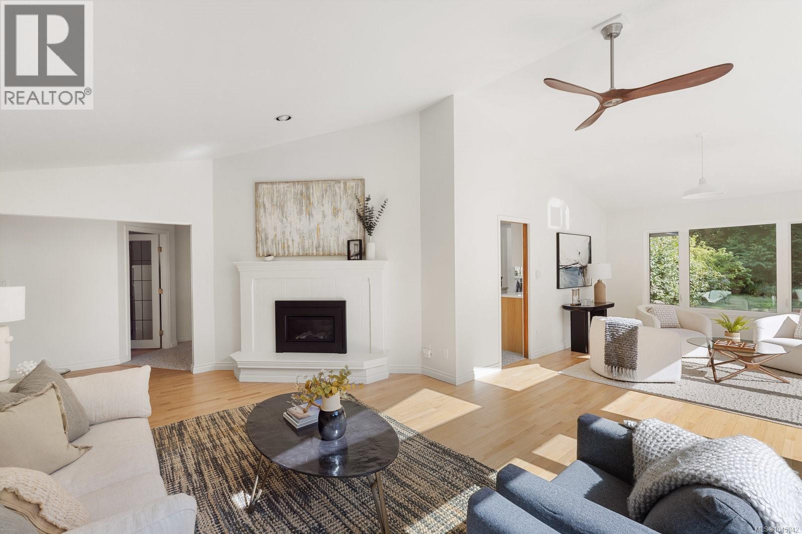  2693 MacDonald Drive East, Saanich