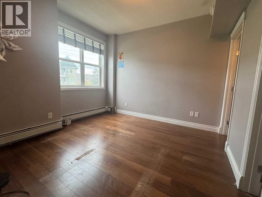 9919 Gordon Avenue, Fort McMurray