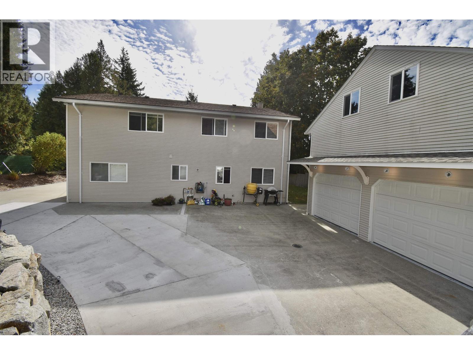 8086 DOGWOOD DRIVE, Halfmoon Bay