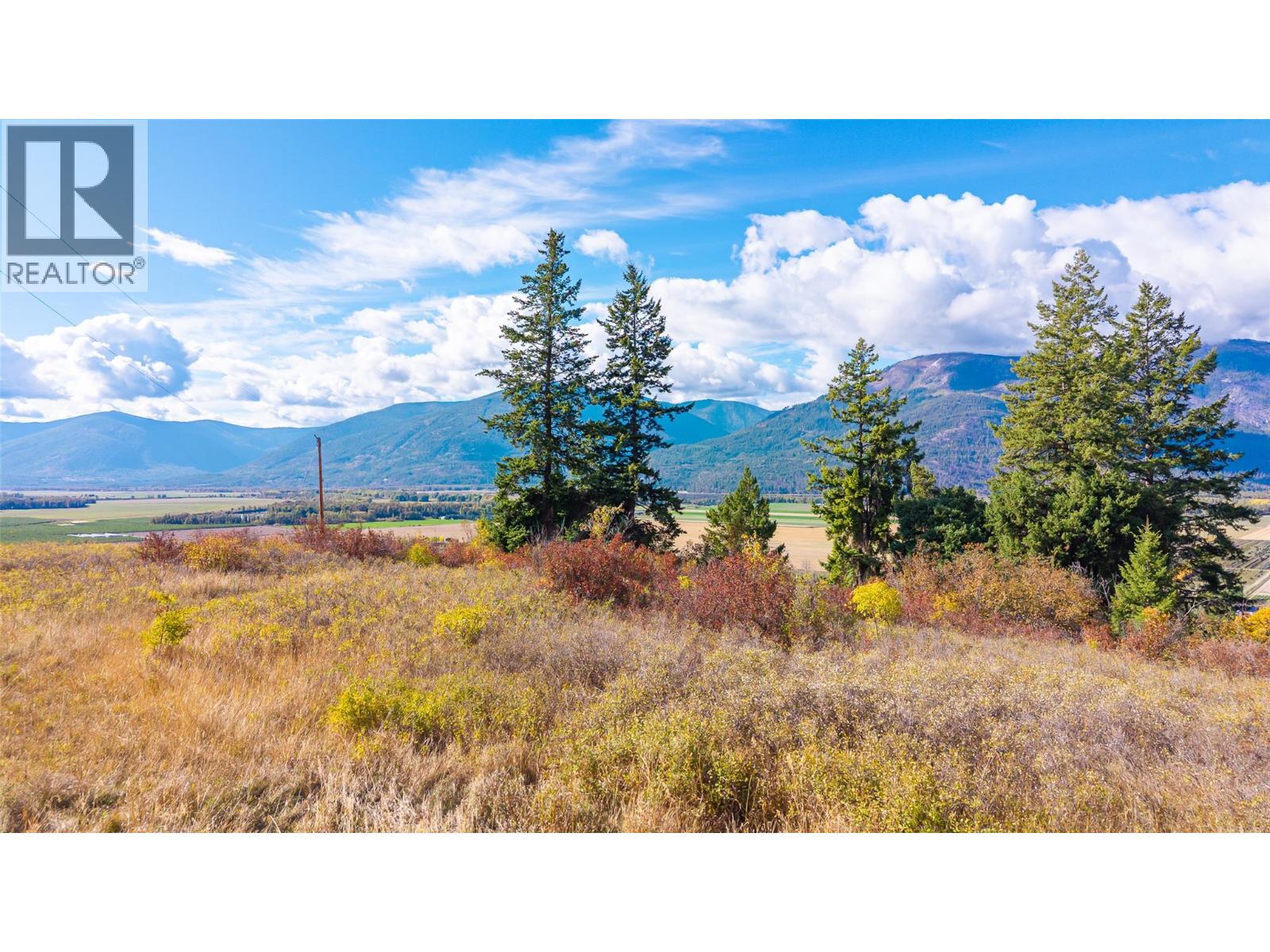 5662 3A Highway, Wynndel