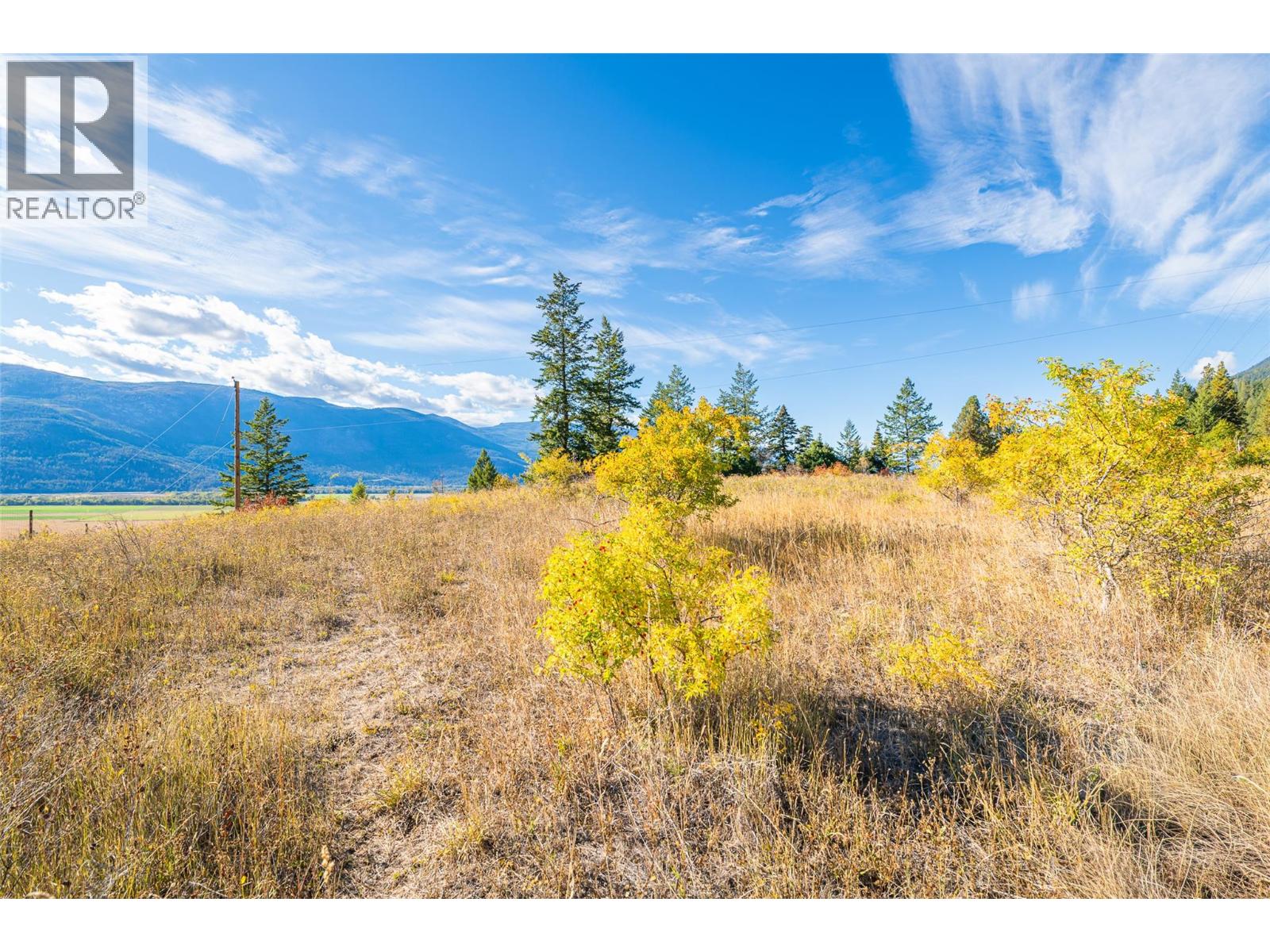 5662 3A Highway, Wynndel