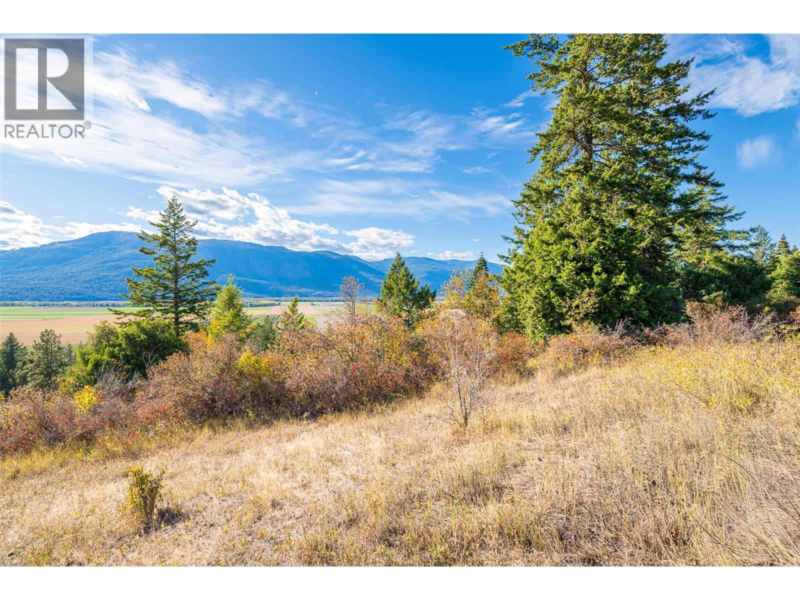 5662 3A Highway, Wynndel