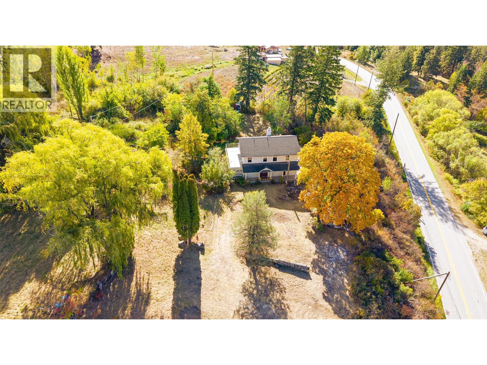 5662 3A Highway, Wynndel