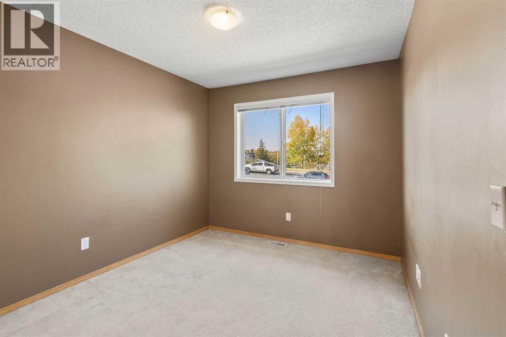 Single Family House for Sale in  Harvest Oak Circle NE Harvest Hills Calgary 