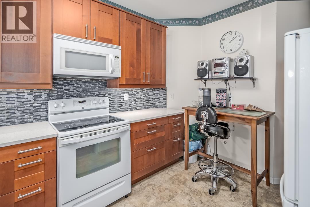 #108-4753 RIVER Road West, Delta