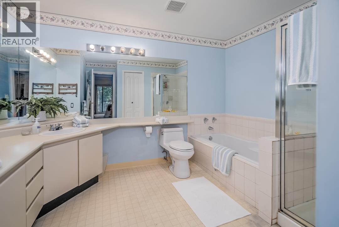 #108-4753 RIVER Road West, Delta