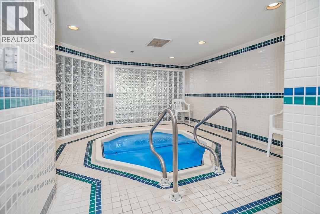 #108-4753 RIVER Road West, Delta