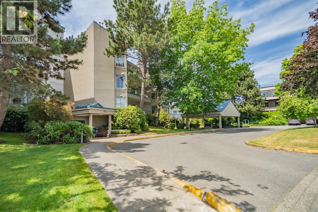 #108-4753 RIVER Road West, Delta