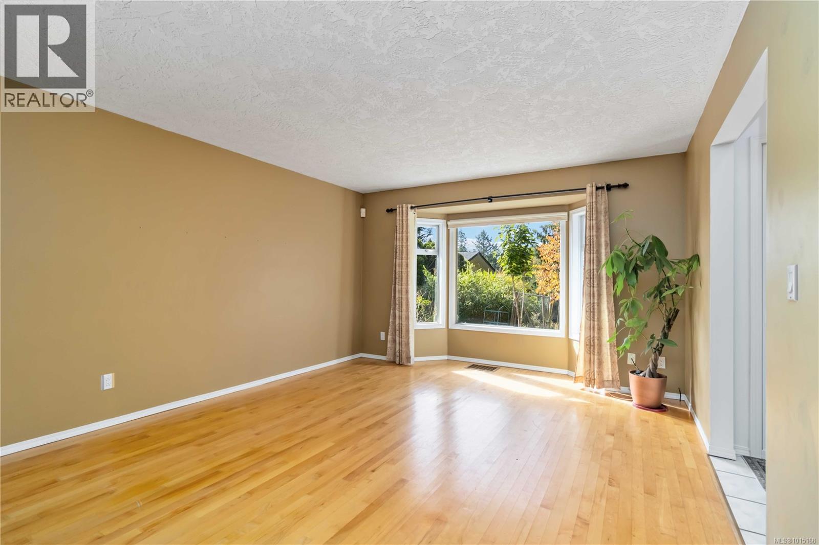  2141 Henlyn Drive, Sooke