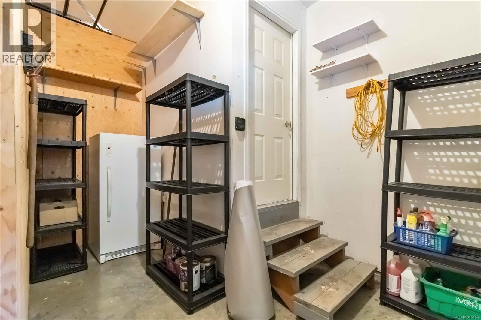  2141 Henlyn Drive, Sooke