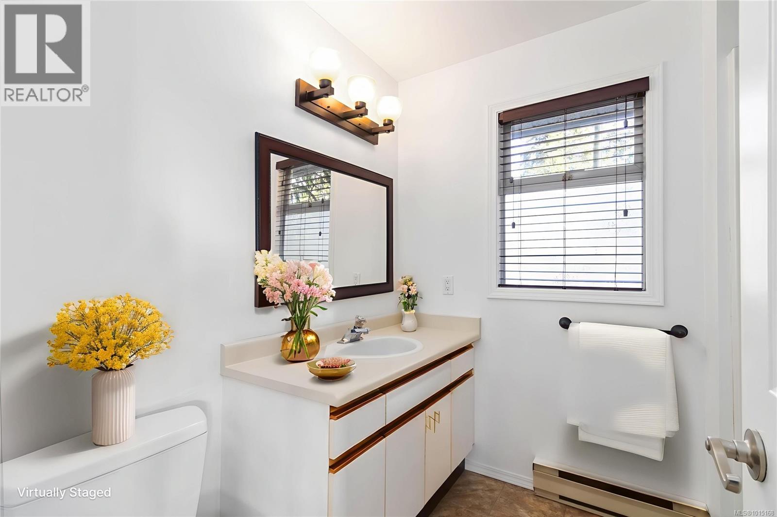  2141 Henlyn Drive, Sooke