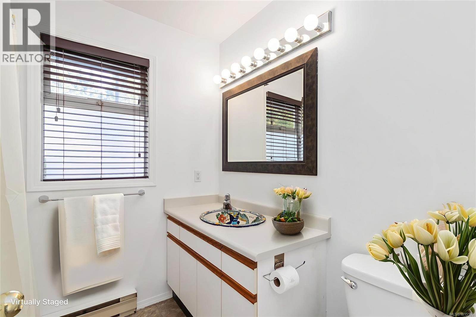 2141 Henlyn Drive, Sooke
