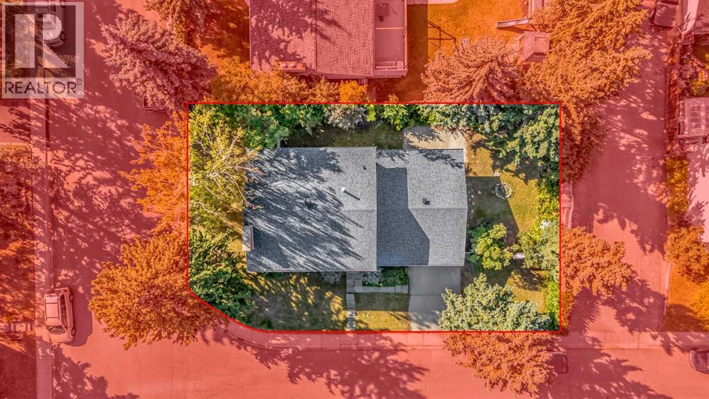 Single Family House for Sale in  Bradbury Drive SW Braeside Calgary 