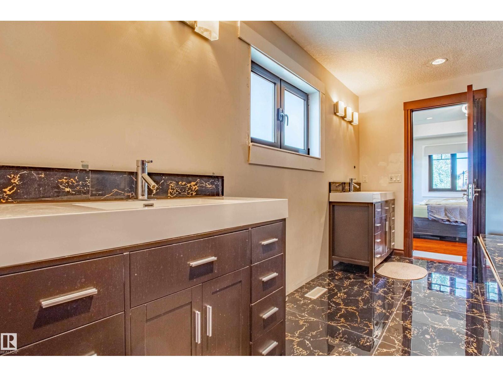 4103 WESTCLIFF HEATH HE SW SW, Edmonton