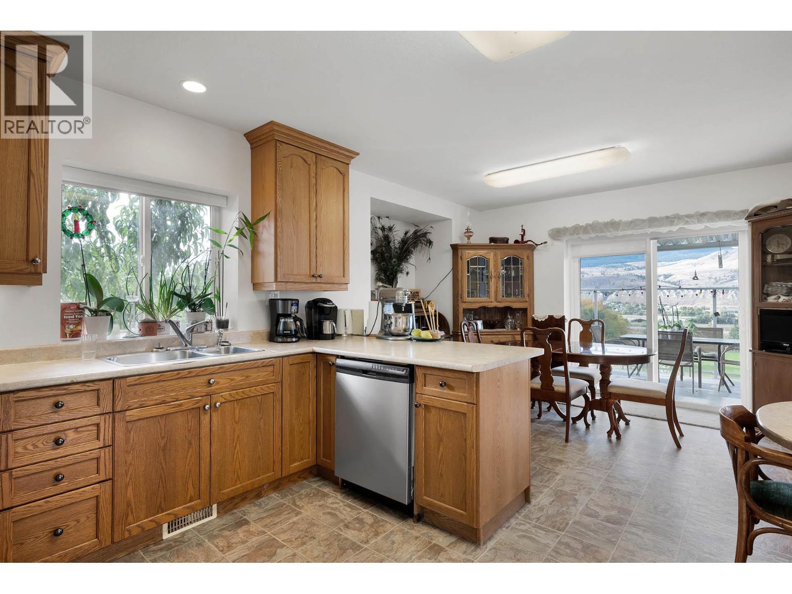 1585 LANCE Road, Kamloops