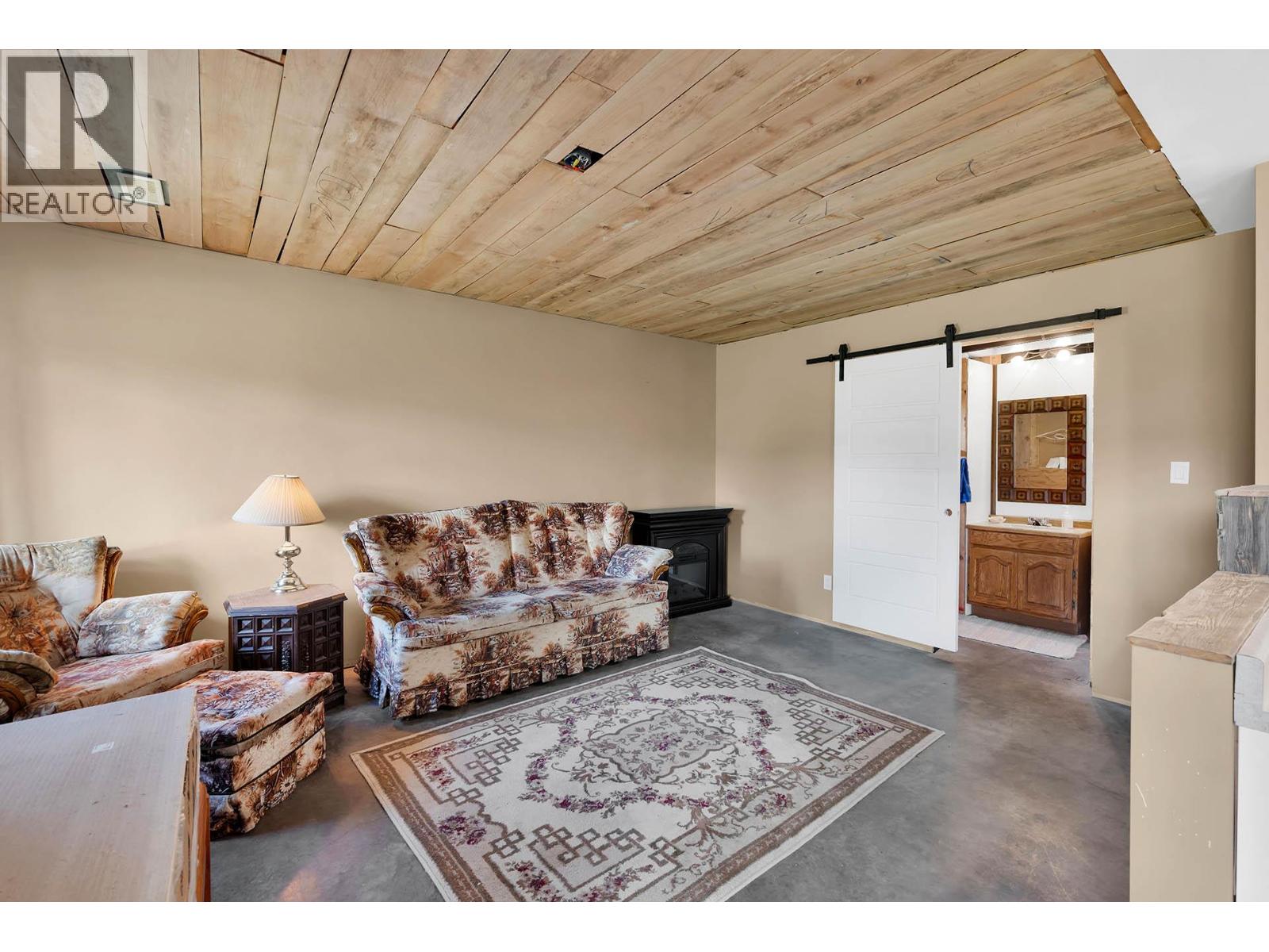 1585 LANCE Road, Kamloops