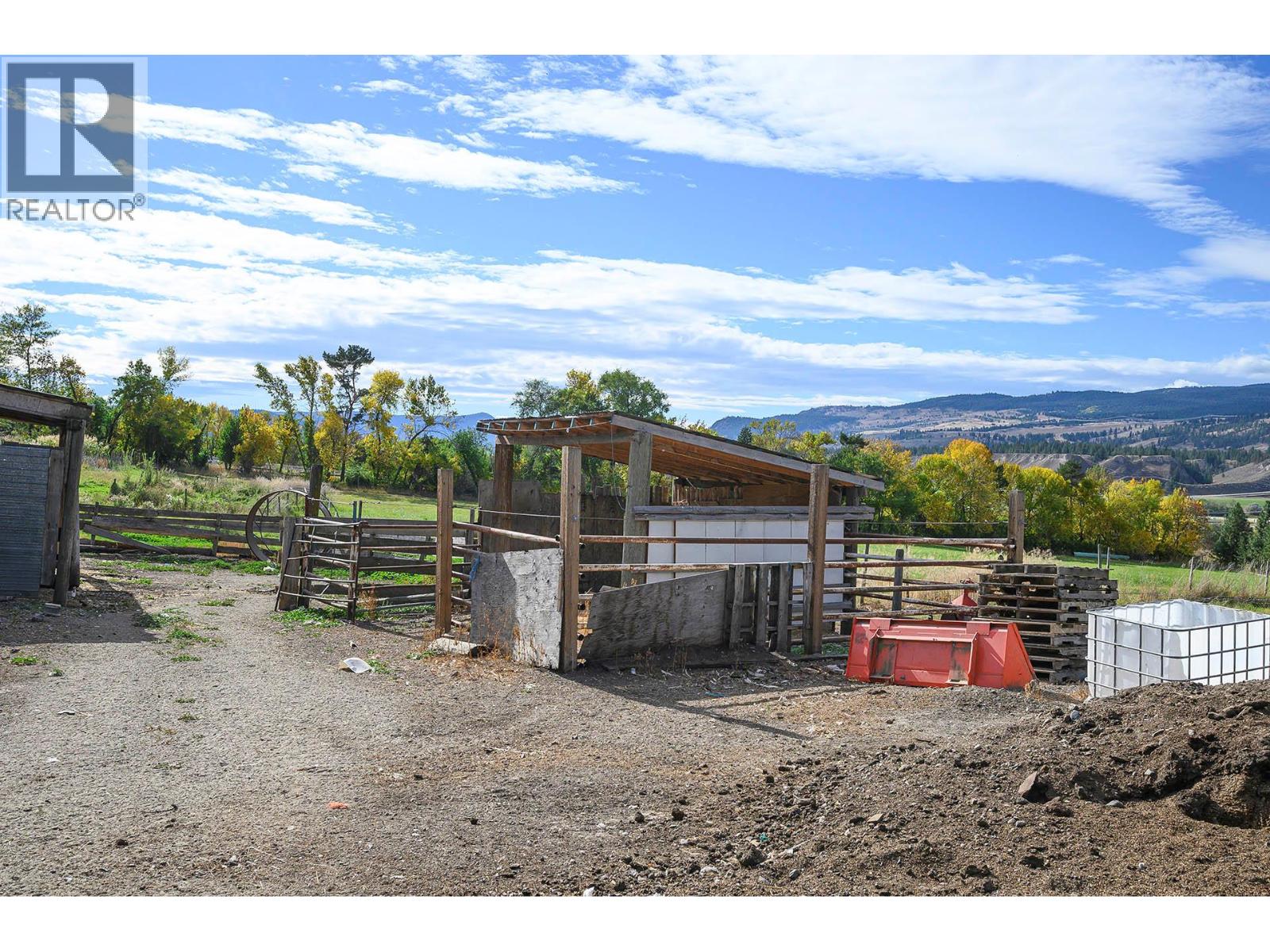 1585 LANCE Road, Kamloops