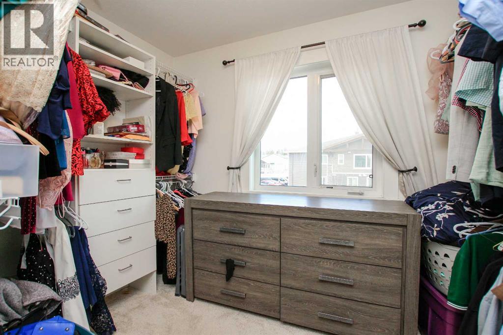 6 Grove Close, Red Deer