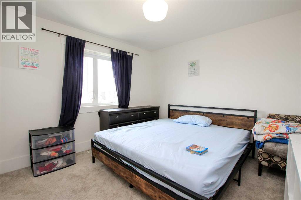 6 Grove Close, Red Deer