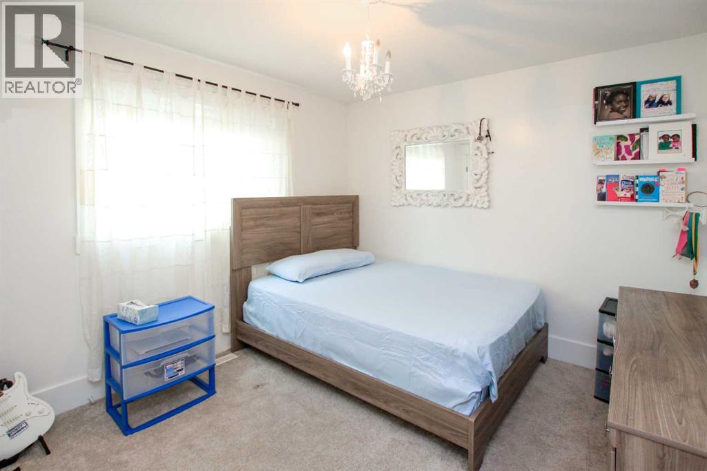 6 Grove Close, Red Deer