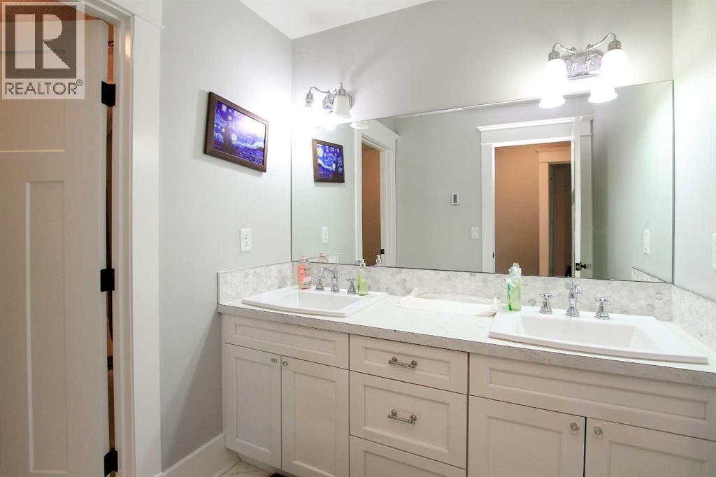 6 Grove Close, Red Deer