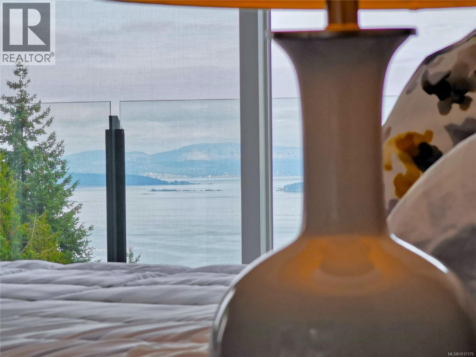 1723 Mayneview Terr, North Saanich