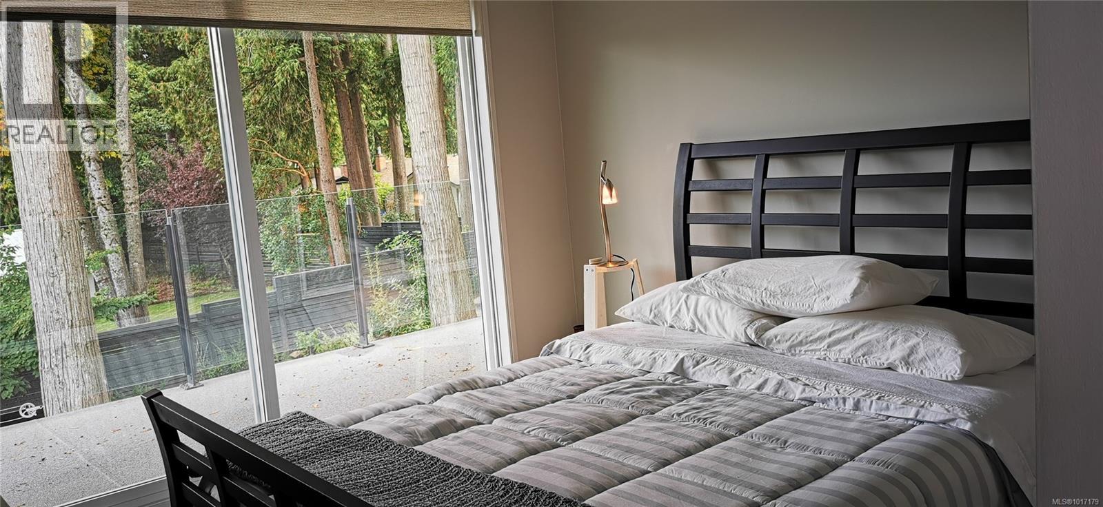 1723 Mayneview Terr, North Saanich