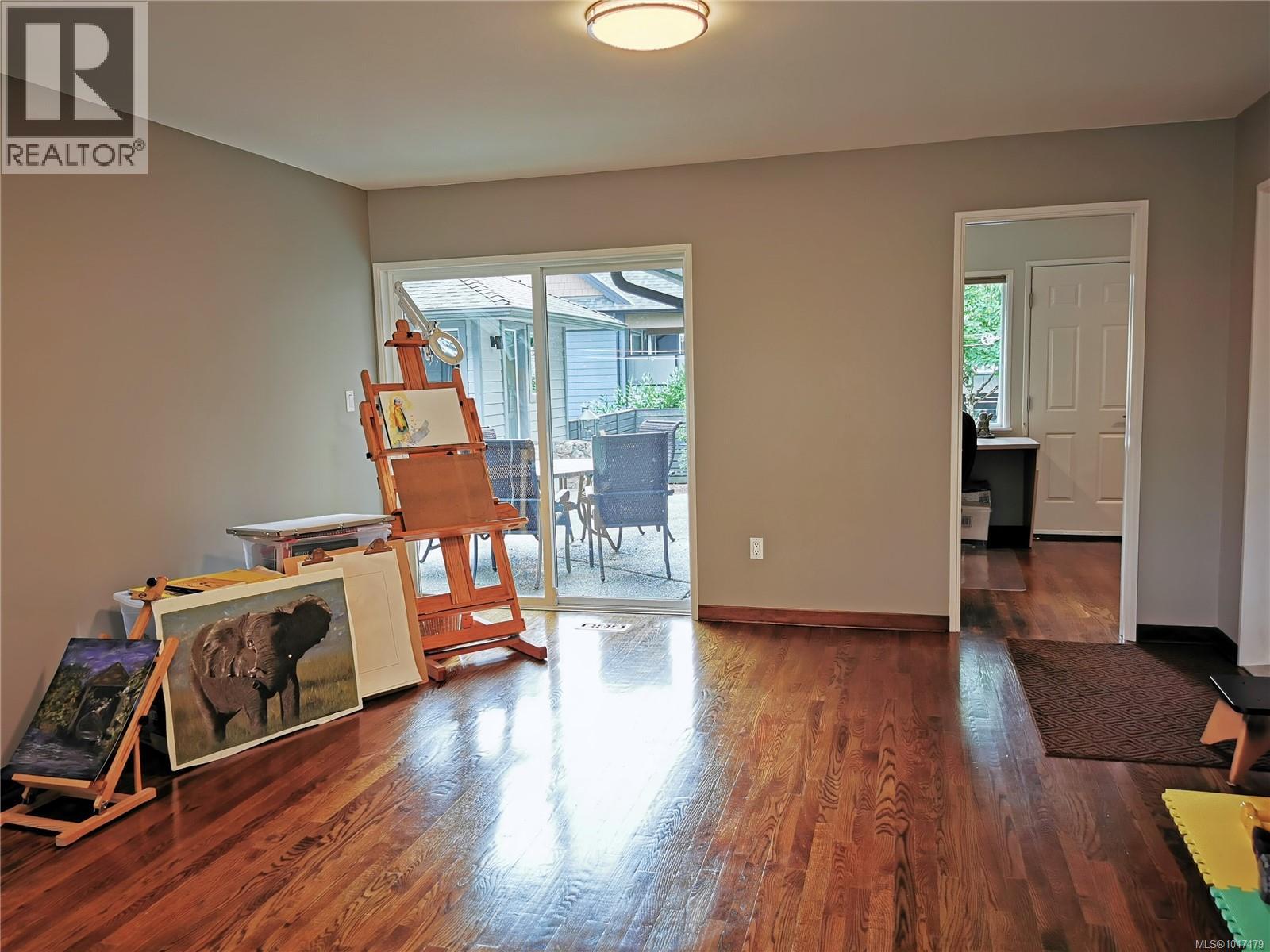 1723 Mayneview Terr, North Saanich