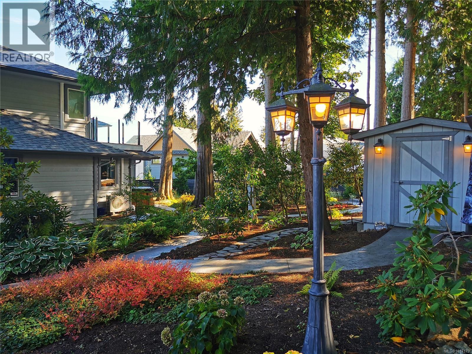 1723 Mayneview Terr, North Saanich