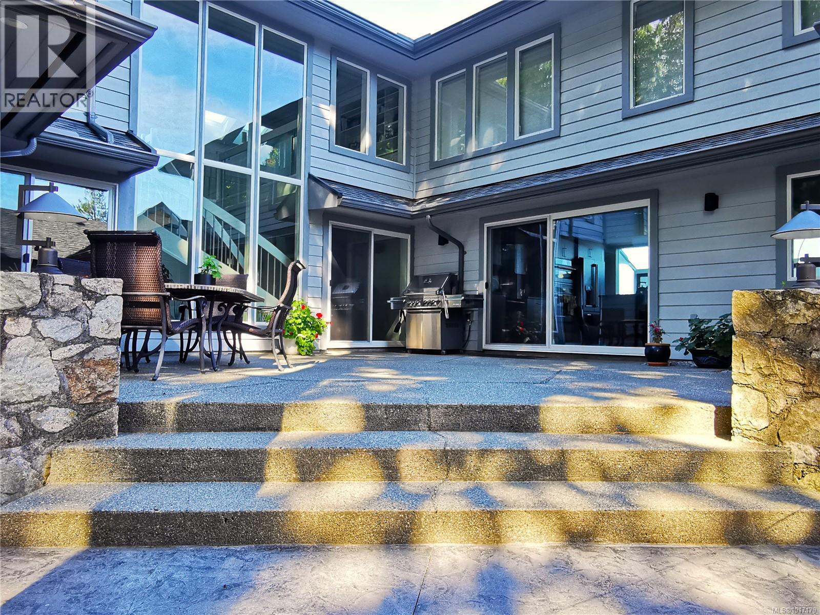 1723 Mayneview Terr, North Saanich