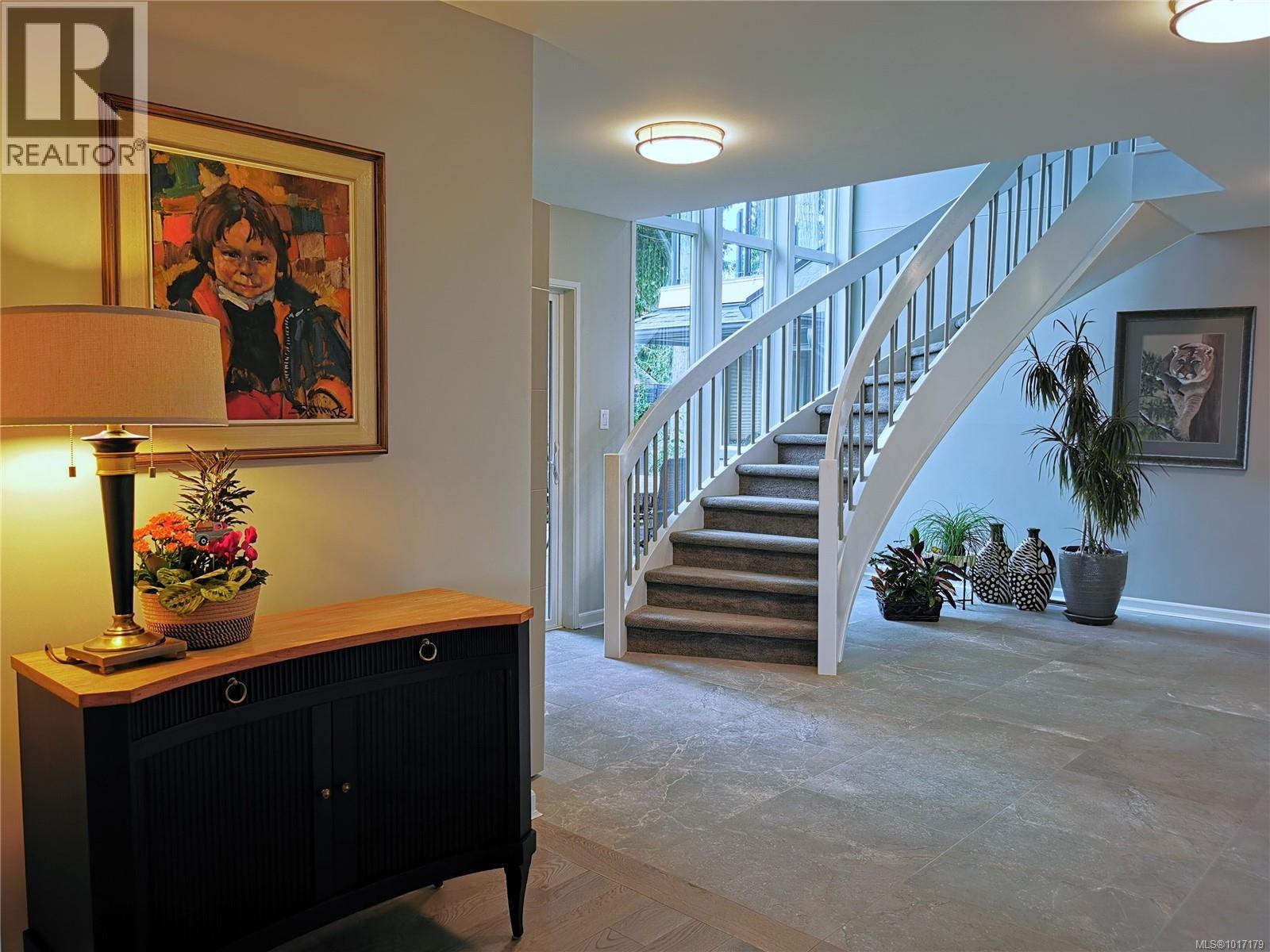 1723 Mayneview Terr, North Saanich