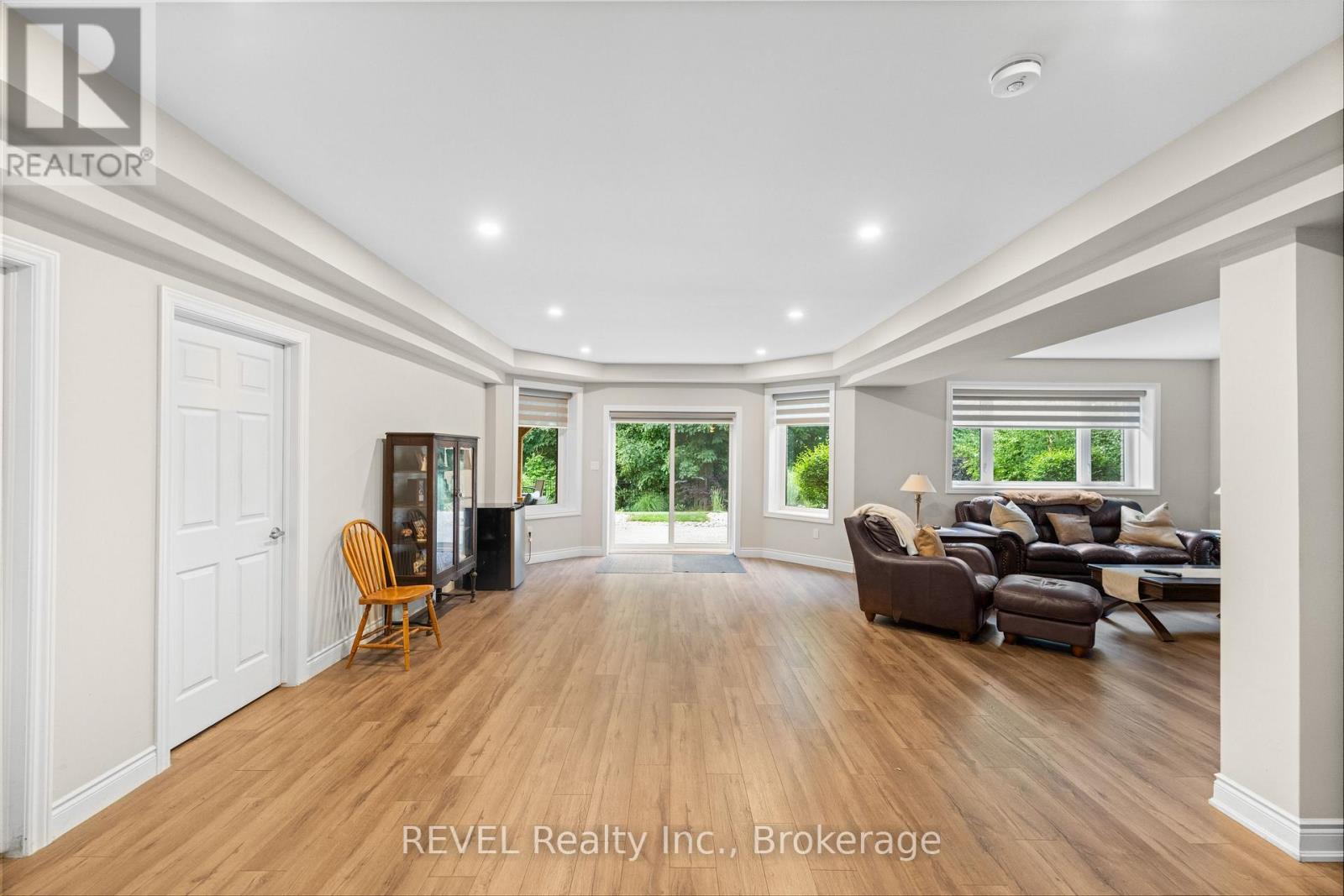 46 PHILMORI BOULEVARD - 34