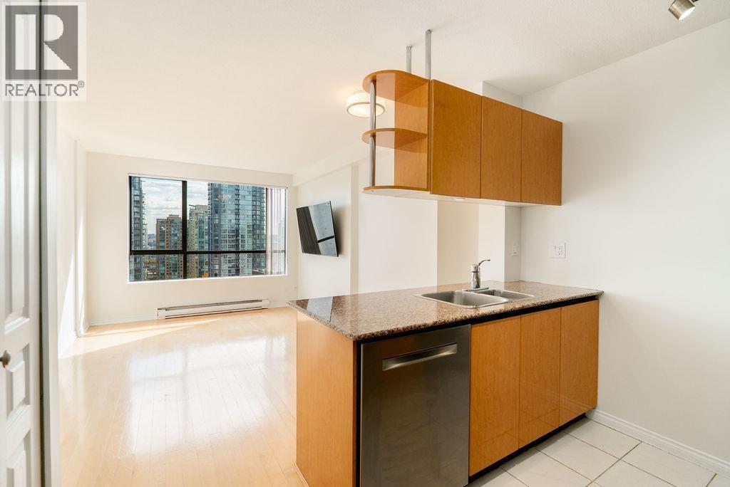 1704 1189 HOWE STREET, Vancouver