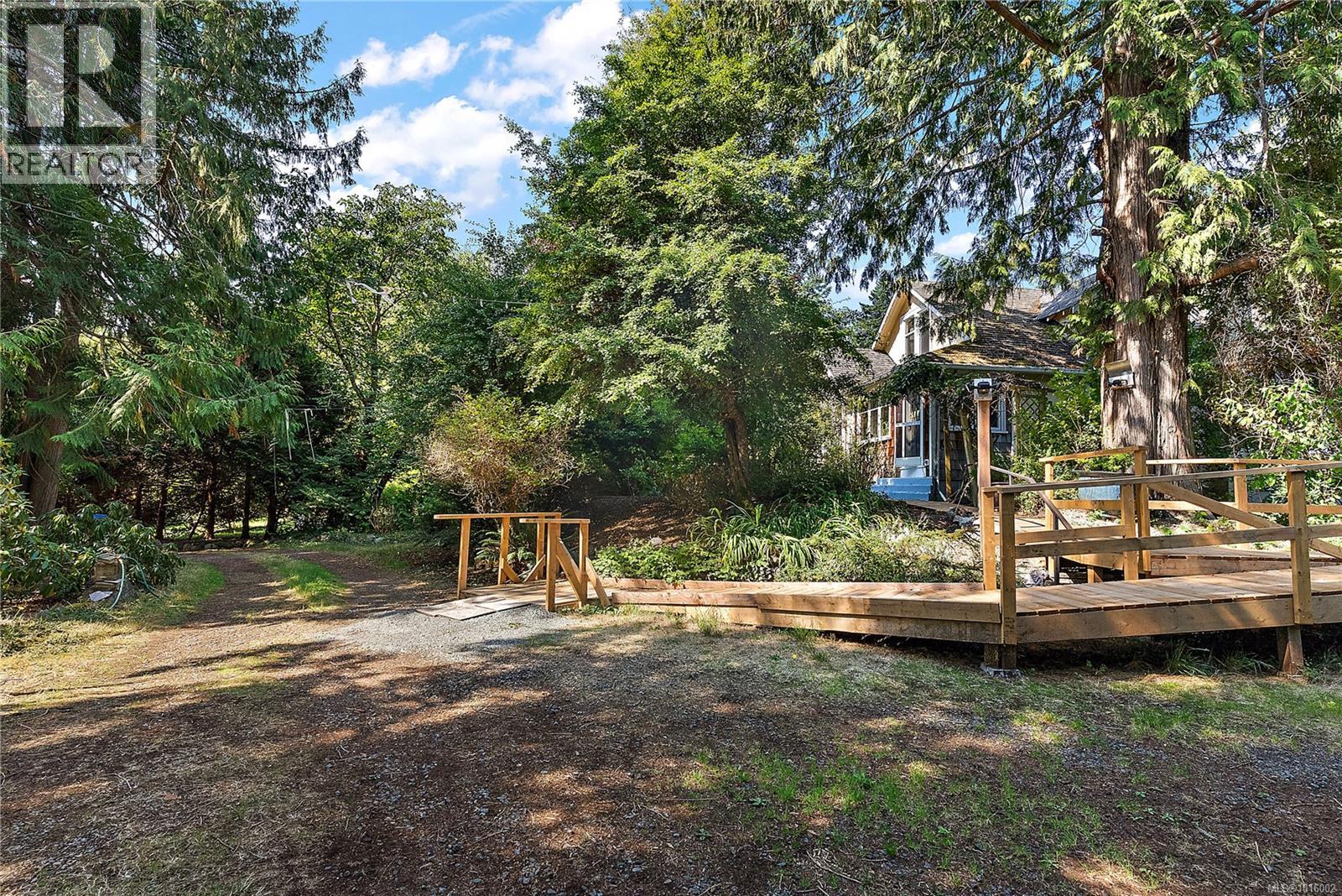  1720 Swartz Bay Road, North Saanich