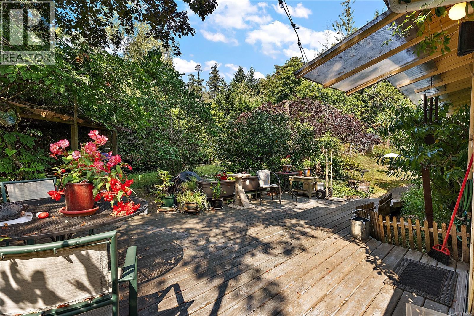  1720 Swartz Bay Road, North Saanich