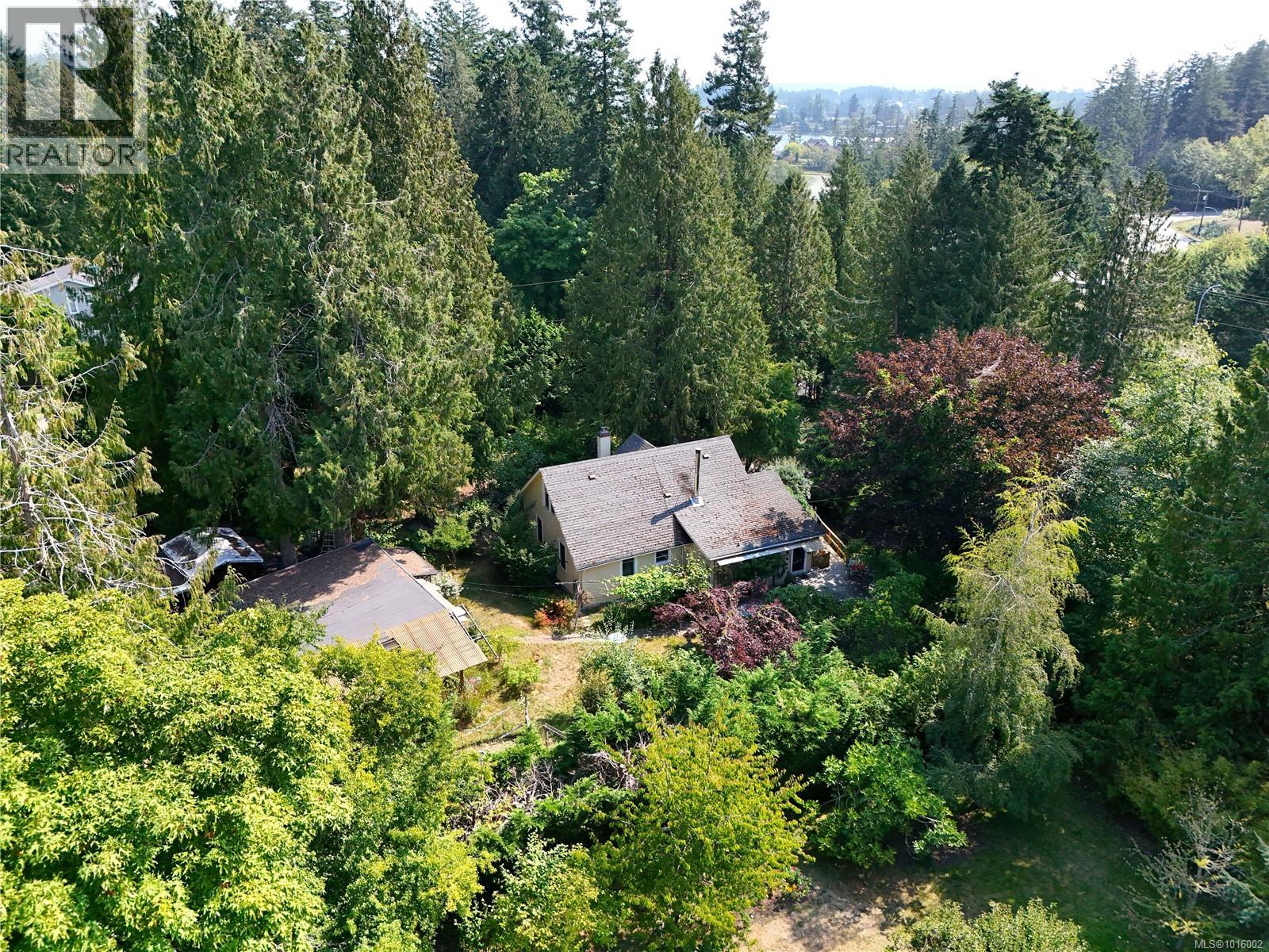  1720 Swartz Bay Road, North Saanich
