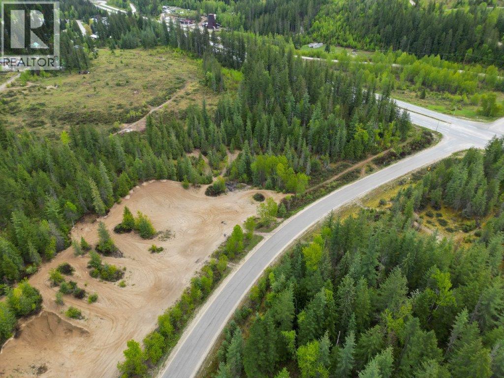  4103 Balsam Way, Malakwa