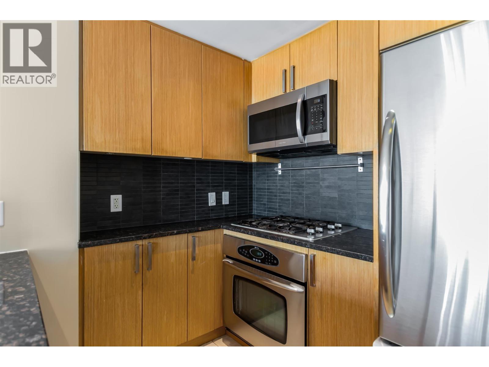 2204 2978 GLEN DRIVE, Coquitlam